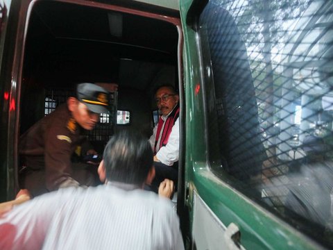 FOTO: Kasus Korupsi Nikel di Sultra, Kejagun Tahan Mantan Dirjen Minerba ESDM Ridwan Djamaluddin