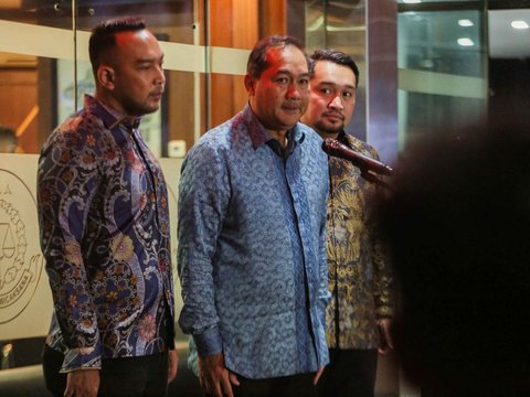 FOTO: Raut Mantan Mendag M Luthfi Usai Diperiksa Kejagung Selama 8 Jam Terkait Mafia Minyak Goreng