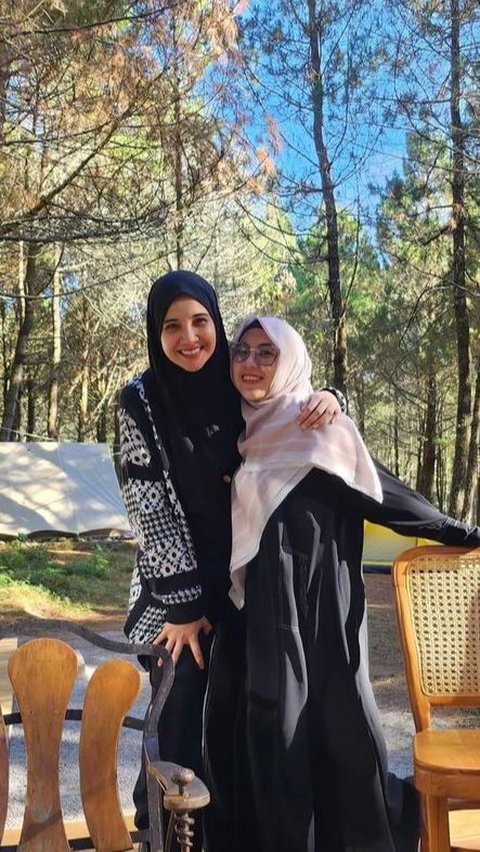 8 Foto Zaskia Sungkar Bersama Ibu Sambung Saat Liburan, Sang Nenek dan Ukkasya Jadi Sorotan