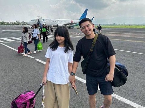 8 Foto Mesra Nicky Tirta Bersama Sang Anak Yang Jelang Dewasa, Bak Pacaran