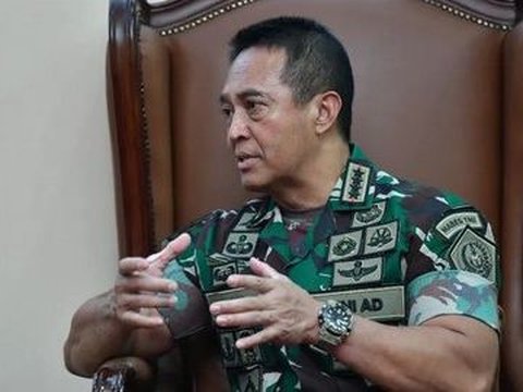 Tiga Anak Eks Panglima TNI Tak Ikuti Jejak Ayahnya