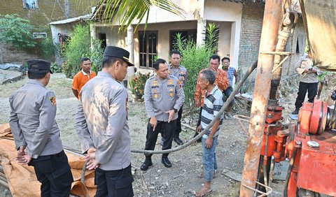Kepolisian Resor (Polres) Jepara membuat sumur bor di Desa Sumber Rejo, Kecamatan Donorojo, Kabupaten Jepara. <br>