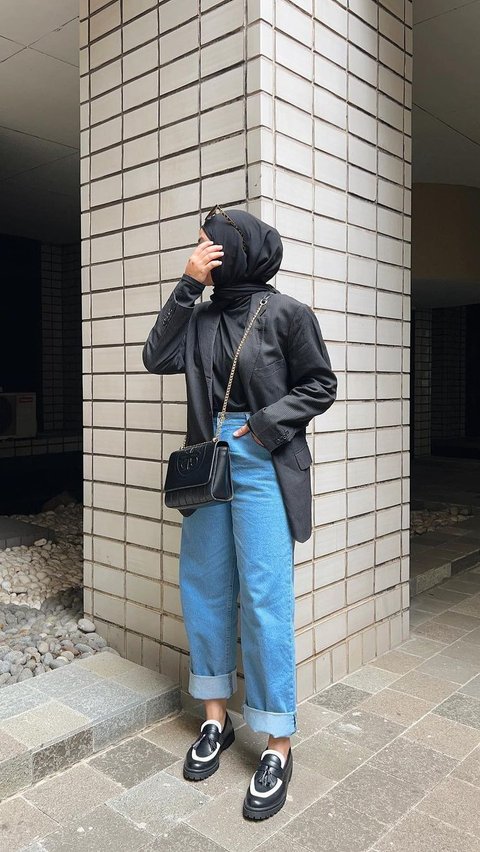 Inspiration for Simple Hijab OOTD with Fail-Proof Jeans ala Selebgram