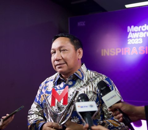 Program Cetak Dokter Antarkan Bupati Taliabu Raih Merdeka Awards 2023