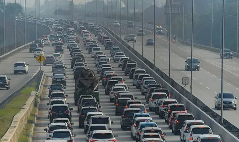 Masyarakat Didorong Gunakan Transportasi Umum, Mampukah Tekan Polusi Jakarta?