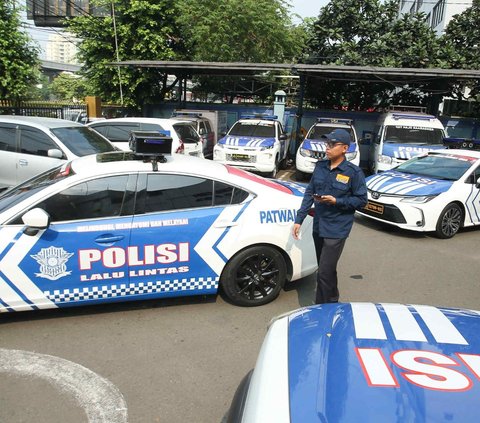 FOTO: Mulai Hari Ini, Kendaraan Tak Lolos Uji Emisi Didenda hingga Rp500 Ribu