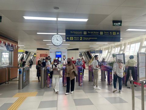 Empat Hari Beroperasi, Penumpang LRT Jabodebek Sudah 96.426 Orang