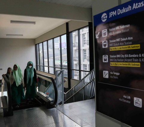 FOTO: Menjajal JPM Dukuh Atas yang Hubungkan Akses Pengguna LRT, KRL, dan TransJakarta