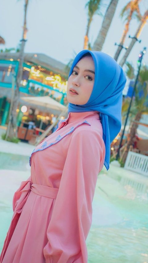 The Combination of Soft Pink and Irish Blue by Nabilah Ayu