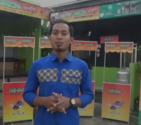 Resign dari Pegawai Bank Demi Bisnis Cilok Bakso, Sarta Pernah Kehilangan Uang Puluhan Juta di Karyawan