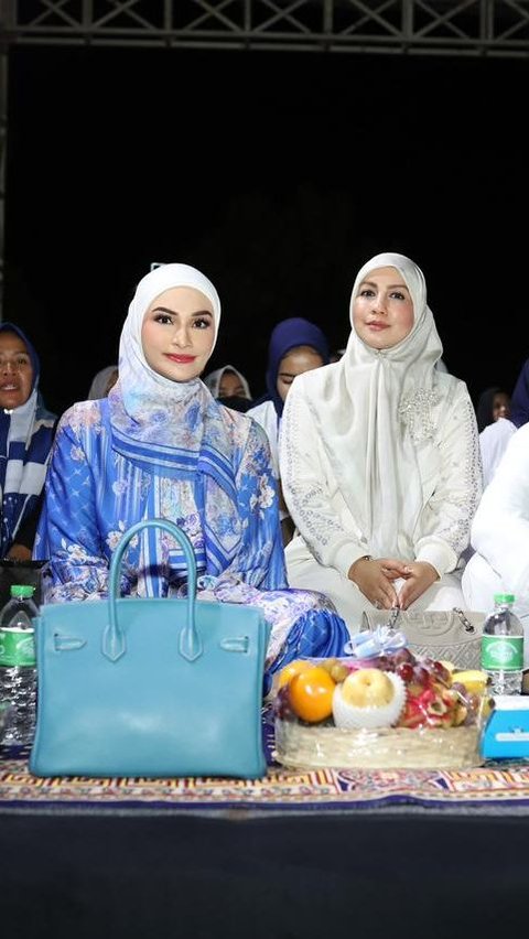 Puluhan Ribu Warga Padati Lampung Berselawat Bersama Habib Syech & Putri Zulkifli Hasan