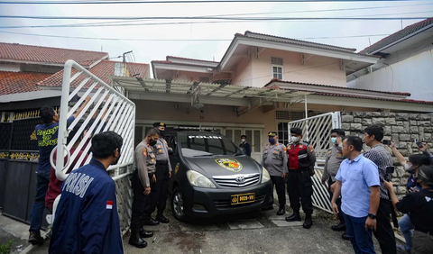 Kasubdit Jatanras Polda Metro Jaya AKBP Samian menyampaikan pendalaman itu dilakukan seusai penyidik menemukan surat tersebut saat olah tempat kejadian perkara (TKP), Sabtu (9/9) kemarin.<br>