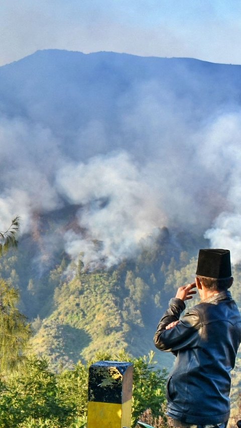 Saat ini sejumlah petugas masih disiagakan di Pos Jemplang guna memantau dan upaya pemadaman secara langsung.<br>