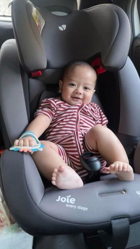 Wajahnya Tak Lagi Dirahasiakan, Ini Sederet Potret Lucu Baby Mikail, putra Henny Rahman dan Alvin Faiz yang Disebut Mirip Yusuf