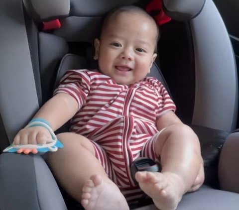 Wajahnya Tak Lagi Dirahasiakan, Ini Sederet Potret Lucu Baby Mikail, putra Henny Rahman dan Alvin Faiz yang Disebut Mirip Yusuf