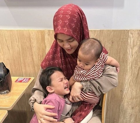 Wajahnya Tak Lagi Dirahasiakan, Ini Sederet Potret Lucu Baby Mikail, putra Henny Rahman dan Alvin Faiz yang Disebut Mirip Yusuf