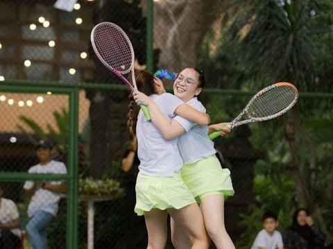 Berduet Dengan Syahnaz, 8 Foto Nagita Slavina Main Tenis, Kulit Glowingnya Bikin Netizen Salfok
