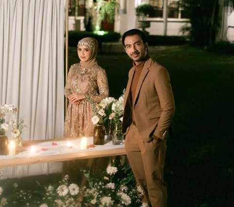 Portrait of Reza Zakarya Remarrying after 2 Years of Being Widowed, Wife's Figure Steals Attention
