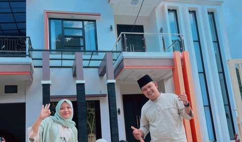 Berhasil Tempati Rumah Impian dan Punya Mobil Mewah