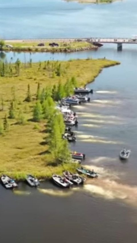 Danau di Amerika Ada Pulau Terapung, Bisa Didorong Pakai Kapal