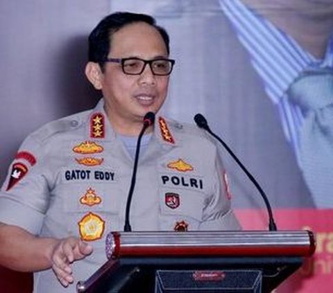 Sekjen PDI Perjuangan Hasto Kristiyanto memberikan keterangan tentang bergabungnya mantan Wakapolri Komjen Pol (Purn) Gatot Eddy Pramono ke Tim Pemenangan Ganjar Pranowo di Pilpres 2024 nanti.