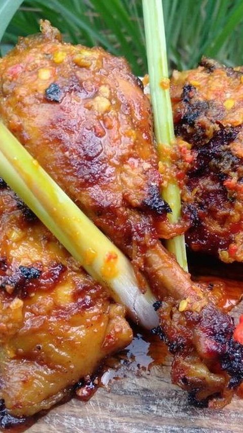 2. Rica-rica Ayam Bakar