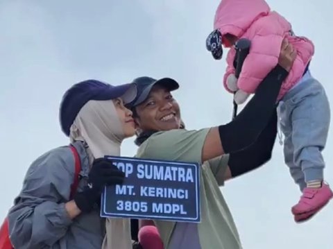 Viral Video Balita Diajak Mendaki Gunung, Begini Tanggapan Ayahnya