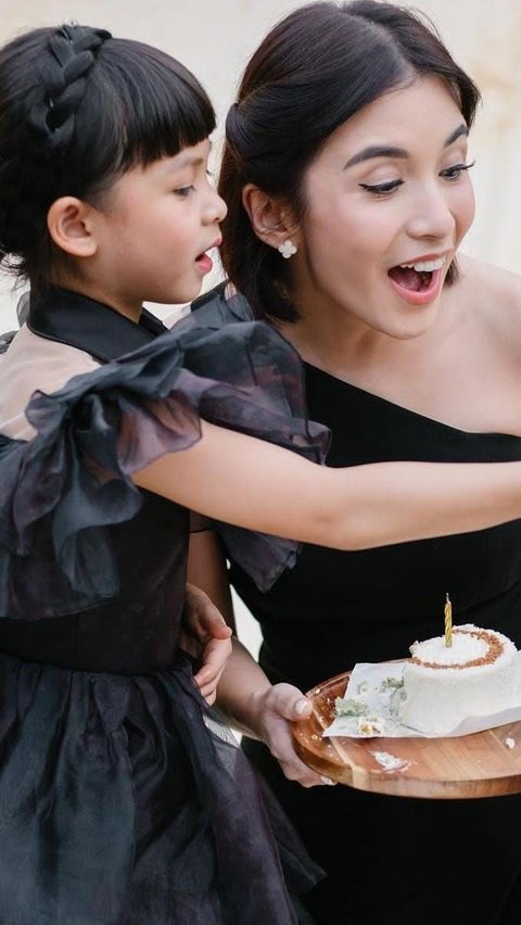 Potret Nastusha Anak Chelsea Olivia Kini Genap Berusia 7 Tahun, Makin Cantik & Kini Jadi Kembaran Sang Mama