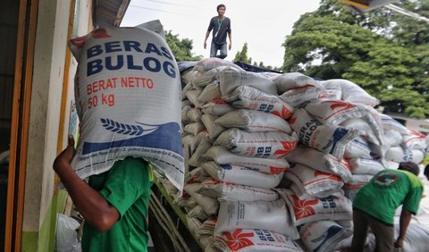 Sementara, ujar dia, konsumsi beras sepanjang tahun serupa. Makanya ada kencenderungan harga saat panen turun, dan pada kondisi sekarang harga naik<br>