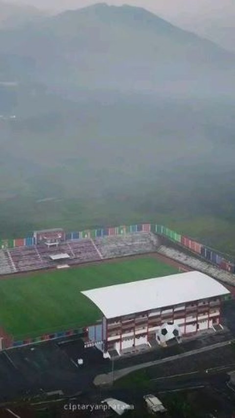 Stadion Kebogiro juga dilengkapi fasilitas pelengkap lain seperti lapangan panahan yang dapat menjadi wisata olahraga di Kabupaten Boyolali.
