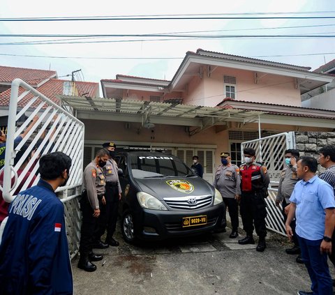 Awal Mula Ibu dan Anak Ditemukan Tewas Tinggal Tulang, Rumah Tanpa Aktivitas & Bau Busuk jadi Tanda