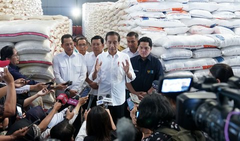 Erick mengatakan, Presiden Jokowi telah memastikan stok beras di Gudang Bulog sebesar 1,5 juta ton masih cukup untuk memenuhi kebutuhan masyarakat.