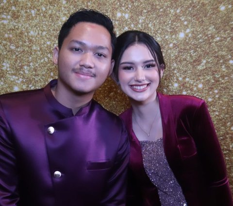 Potret Cantik Sarah Menzel di Acara 7 Bulanan Aurel, Momen Bareng Azriel Disebut Bak Foto Prewed