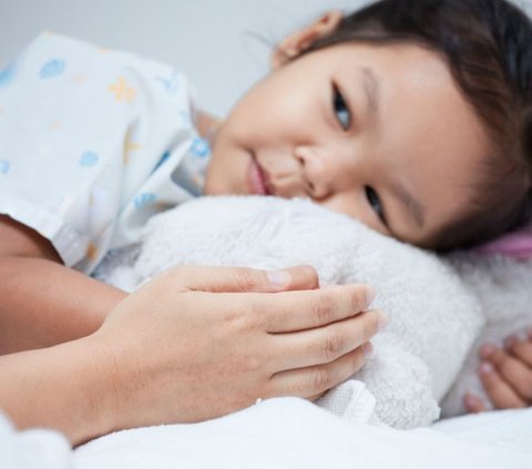 4 Causes of Babies Being Fussy at Night, Moms and Dads Must Know