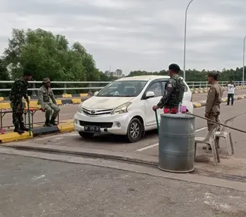 Mahfud mengatakan, hal ini yang diduga dimanfaatkan pihak tak bertanggung jawab untuk memprovokasi warga sehingga bentrokan pun terjadi.