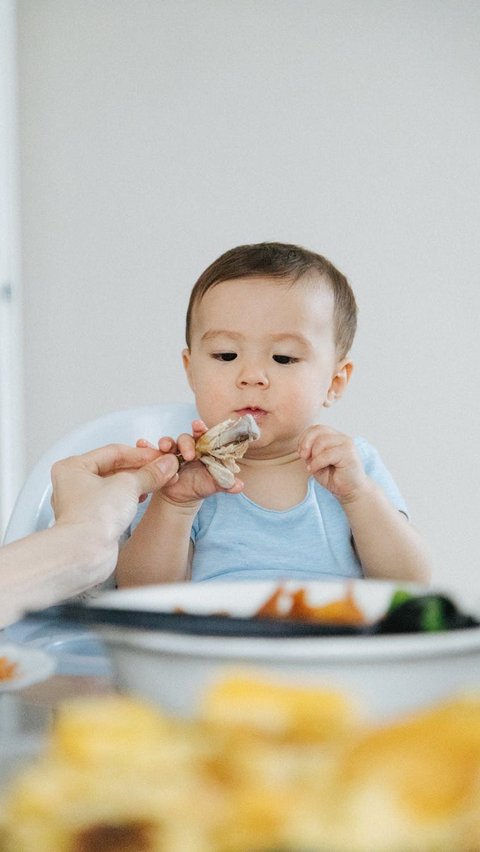 Tidak menggunakan garam dan gula dalam MPASI bayi bukan berarti makanannya harus hambar dan tidak enak.