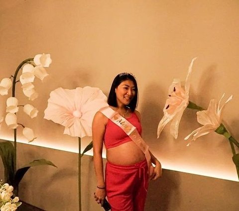 Diperlakukan Bak Teman dan Diberi Kejutan Mewah Oleh Istri Ardi Bakrie, Ini Deretan Potret Baby Shower Tere Asisten Nia Ramadhani