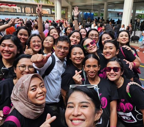 Momen Dian Sastrowardoyo Sumringah Hadiri Reuni SMA, Bertemu Sosok Penting yang Membuatnya Suka Membaca