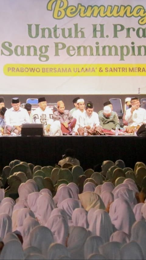 Kiai NU dan Ribuan Santri di Jatim Deklarasi Dukung Prabowo<br>