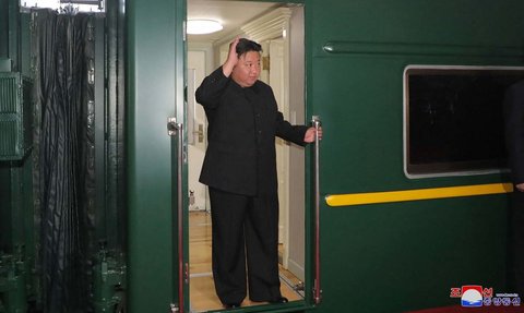 FOTO: Momen Kim Jong-un Berangkat ke Rusia untuk Temui Putin, Naik Kereta Lapis Baja