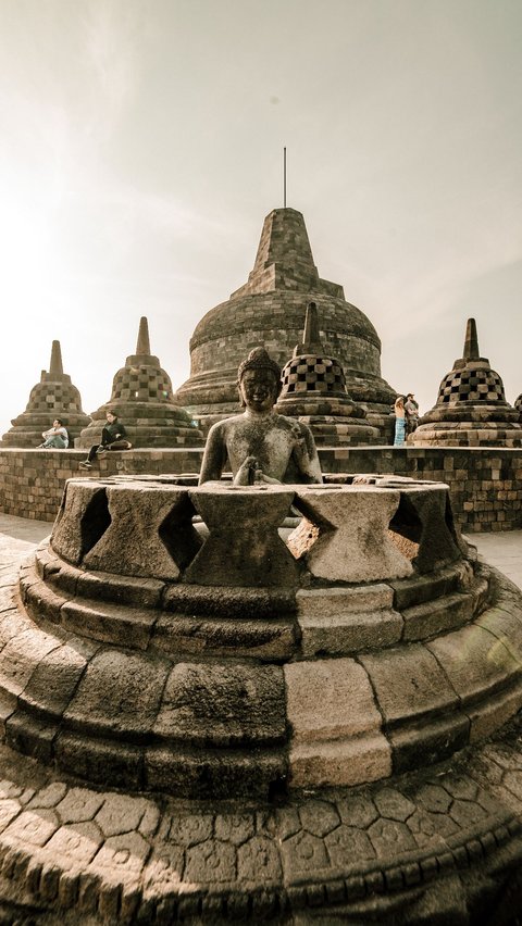 Tampak Memprihatinkan, Begini Suasana Candi Borobudur Tahun 1968