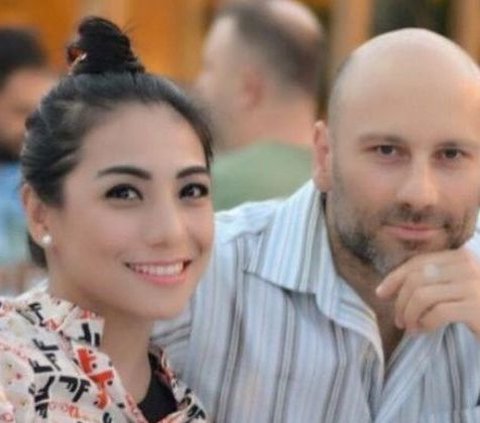 Kembali Dekat dengan Pria Bule Pasca Cerai dengan Pria Turki, Siti KDI Ungkap Alasannya