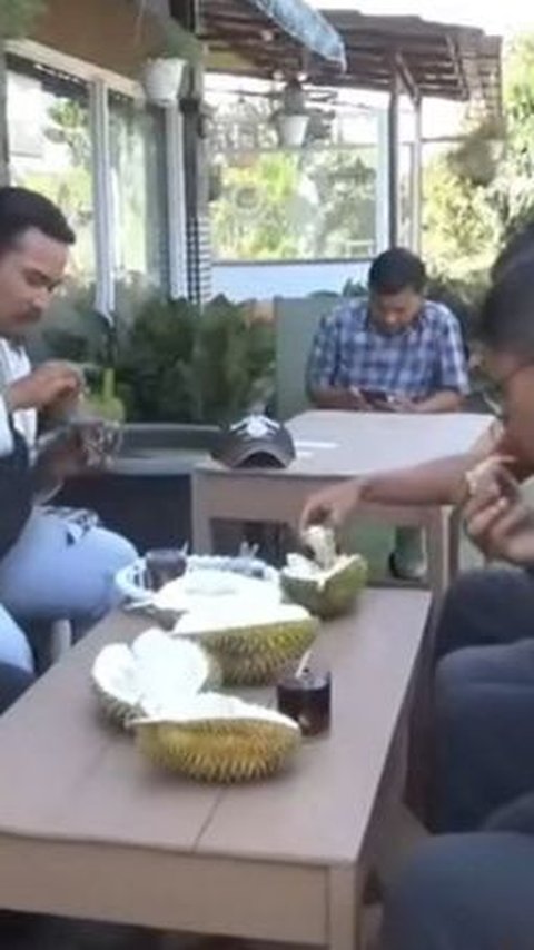 Menikmati Sensasi Kopi Dicampur Durian di Klaten, Bikin Ketagihan