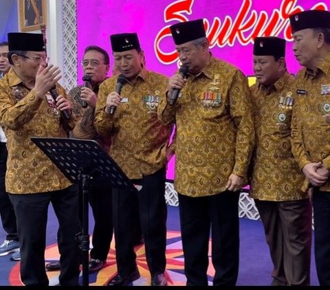 Para Jenderal TNI Senior Berkumpul, Dari SBY-Prabowo Gagah Berbatik Coklat Nyanyi Lagu 'Manis dan Sayang'