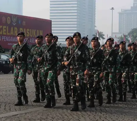 Dalam arahannya, Yudo juga mengingatkan pihak lain jangan meremehkan TNI. Sebab, bila berurusan dengan TNI harus hati-hati.