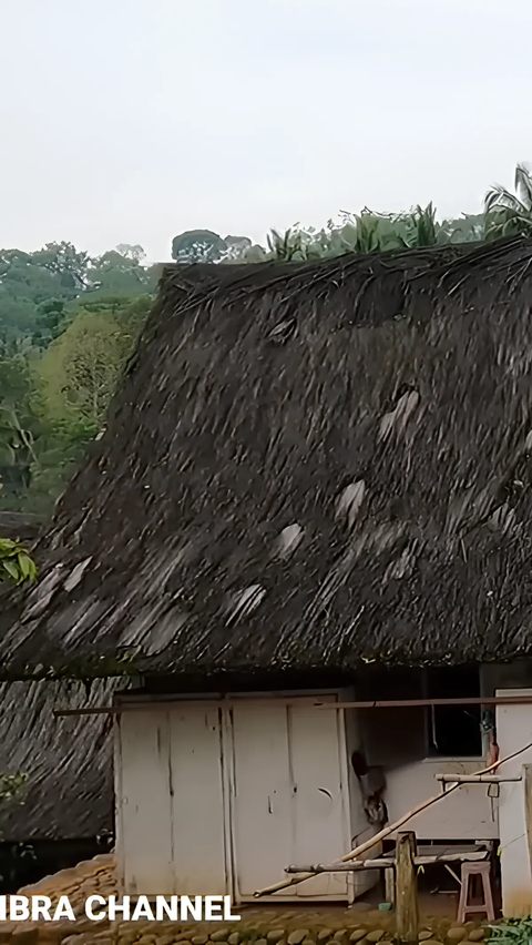 Melihat Rumah Orang Sunda di Kampung Naga Tasikmalaya, Lantai Dapurnya Bisa Kelola Sisa Makanan