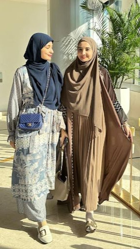 5 Inspirasi Outfit Muslimah Ala The Sungkars, Cocok untuk Acara Semi-Formal Supaya Kelihatan Elegan!