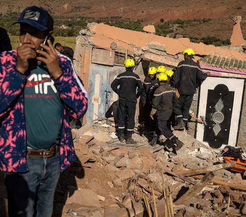 Jumlah korban tewas akibat gempa mematikan yang mengguncang Maroko terus bertambah. Pada Senin (11/9) kemarin, tercatat lebih dari 2.800 orang dinyatakan meninggal dunia akibat gempa berkekuatan magnitudo 6,8 itu.