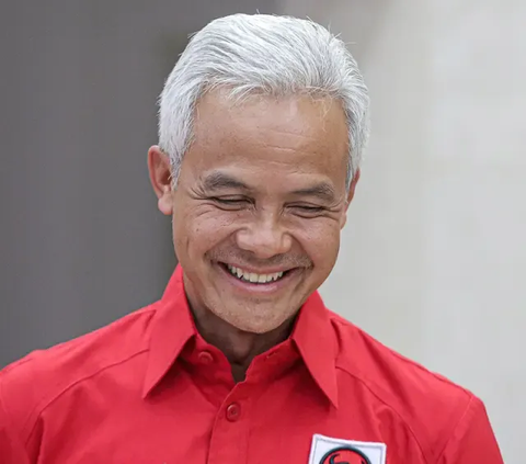 Bakal Calon presiden Ganjar Pranowo mengeluarkan manifesto #1 bertajuk 'Mari Bersatu Bukan Berseteru'. Gagasan Ganjar itu disampaikan dalam channel youtubenya Ganjar Pranowo. 