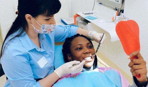 3.	Kunjungi dokter gigi secara rutin